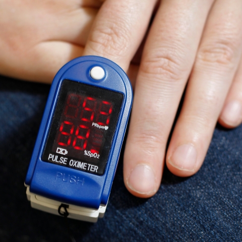 Pulseometer on finger