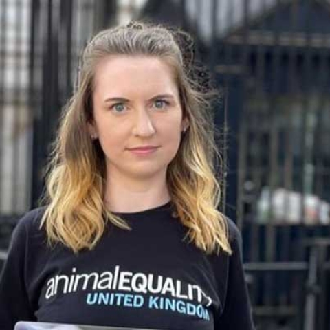 Graduate Jenny Canham campaigning to ban foie gras in animal equality tshirt
