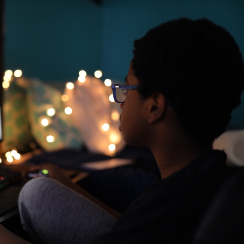 Kid gaming - Photo by Ralston Smith on Unsplash