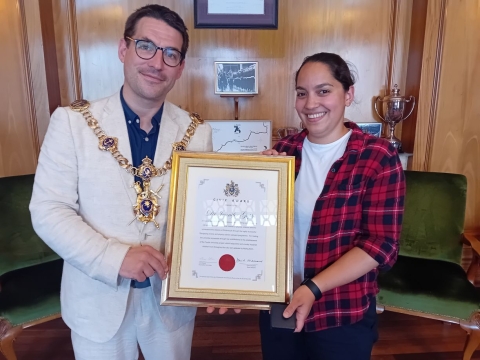 Dr Jen Gupta receiving her Civic Award from the Mayor of Portsmouth
