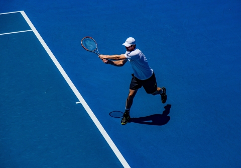 Man playing tennis