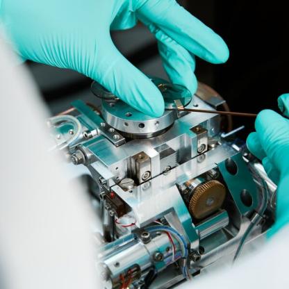 SEM Chamber sample holder