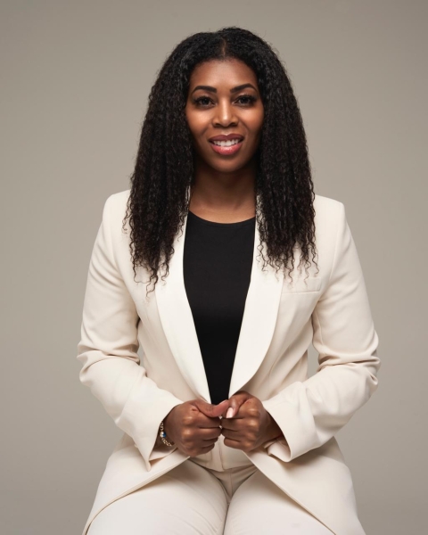 Ana Vilhete headshot