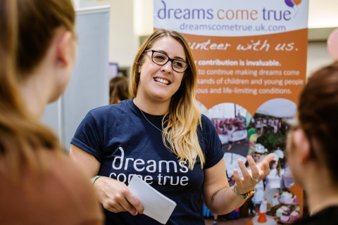 02/10/2019.Volunteering Fair ....All Rights Reserved - Helen Yates- T: +44 (0)7790805960.Local copyright law applies to all print & online usage. Fees charged will comply with standard space rates and usage for that country, region or state.