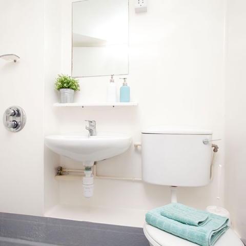 Bathroom in Trafalgar Hall, Portsmouth