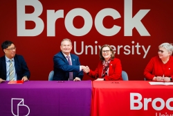 Chris Chang, Deputy Vice-Chancellor (Global Engagement and Student Life), and Professor Graham Galbraith CBE, Vice-Chancellor, both from the University of Portsmouth, joined Brock University’s Lesley Rigg, President and Vice-Chancellor, and Arja Vainio-Mattila, Provost and Vice-President, Academic, in signing a new agreement between the two institutions on Wednesday, April 30