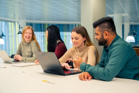 Dual Degree Photos - UG
Photos supplied by Edith Cowan University in Australia.